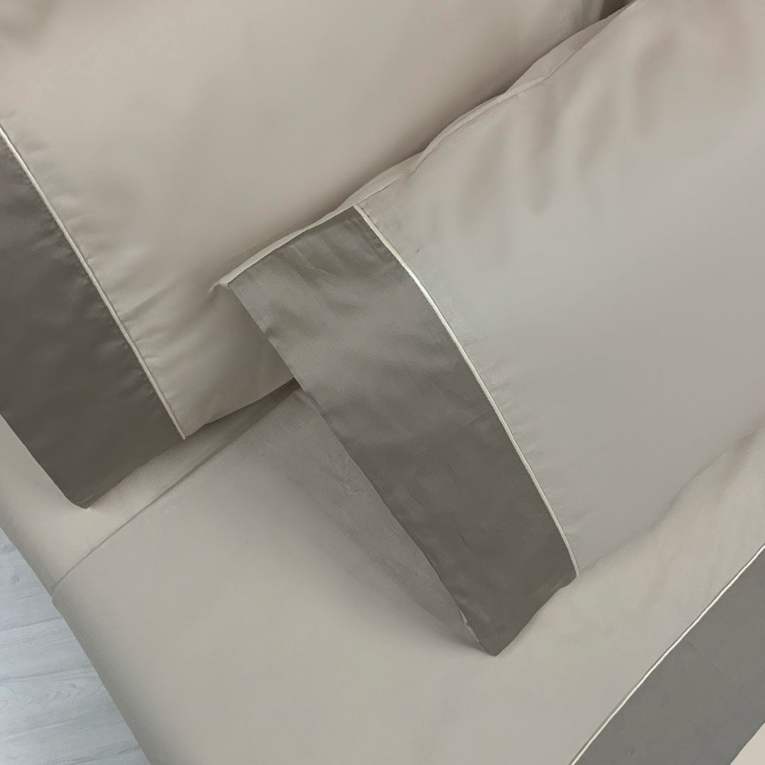 Completo Lenzuola Serenity con balza e piping Sghome