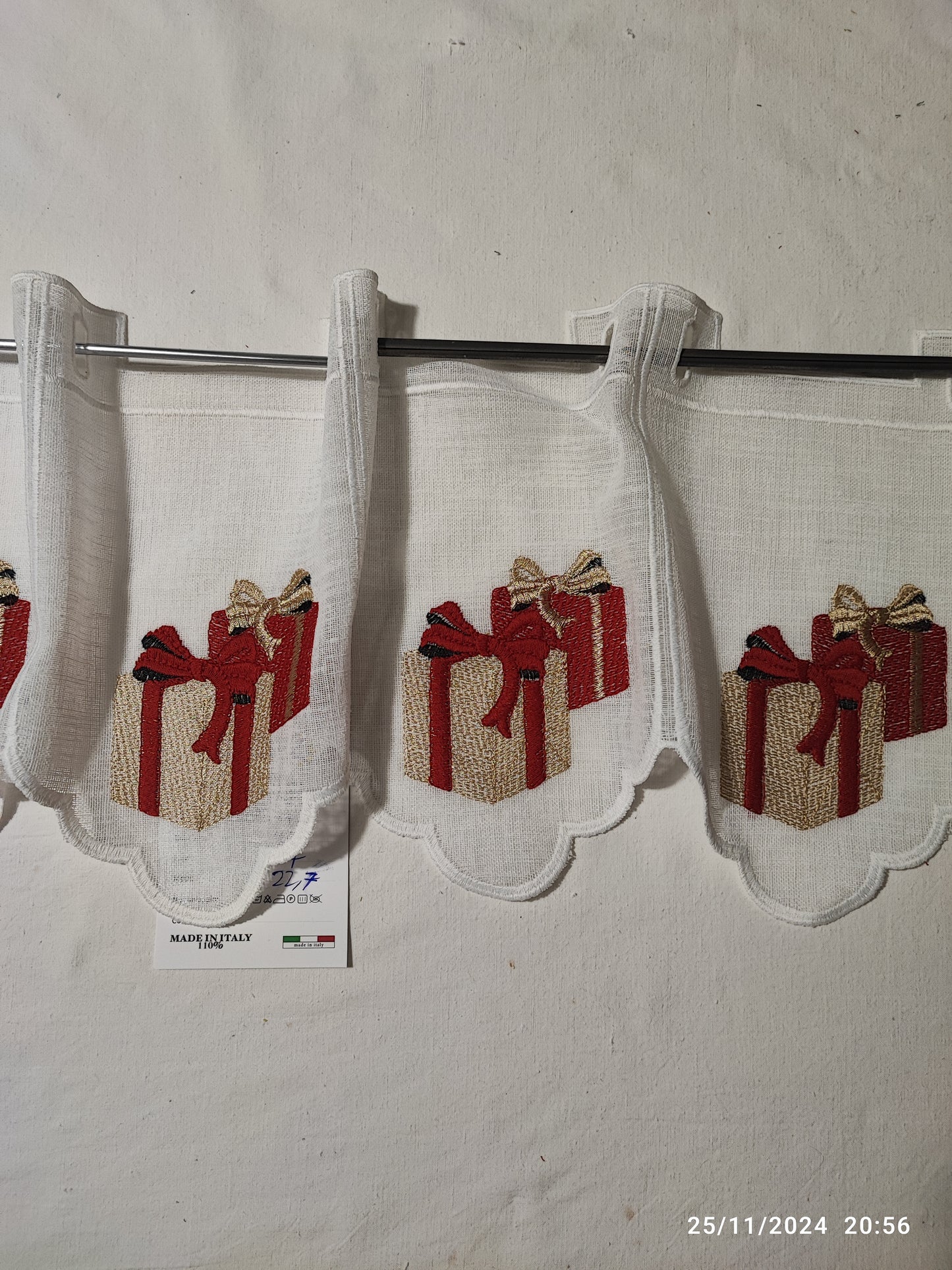 Mantovanina h 23 Pacchi Regalo semplice no lurex ricamata ,  disegnata e prodotta in Italia