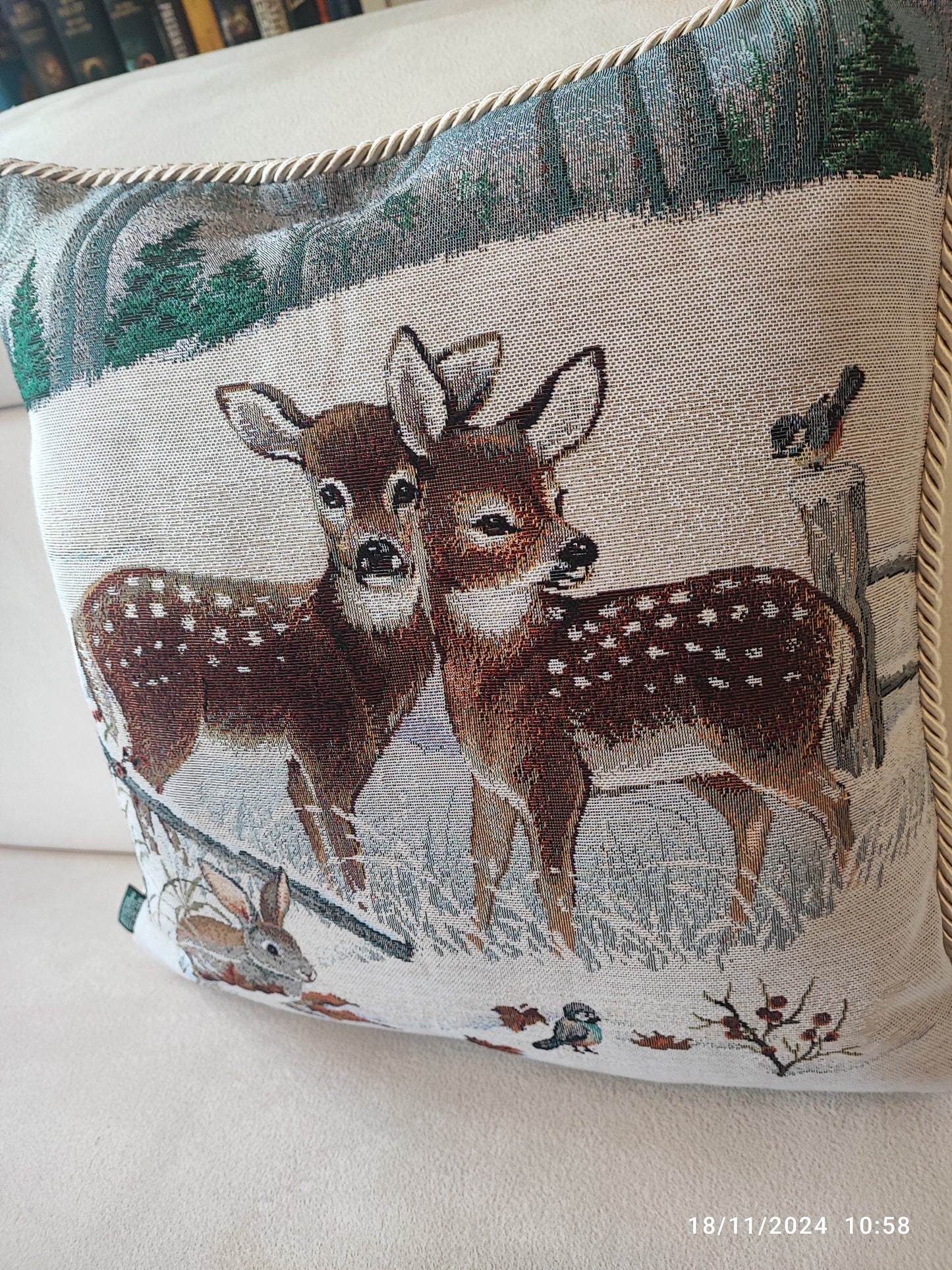 Cuscino intero o /Fodera in gobelin sfoderabile Cerbiatto con cordone 40x40 produzione italiana