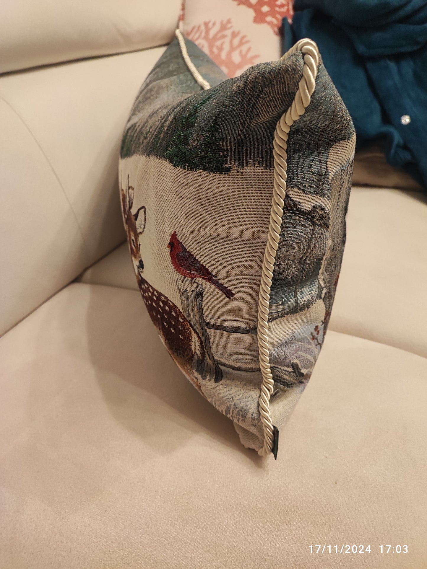 Cuscino Cerbiatti in gobelin con cordone 35x72 produzione italiana