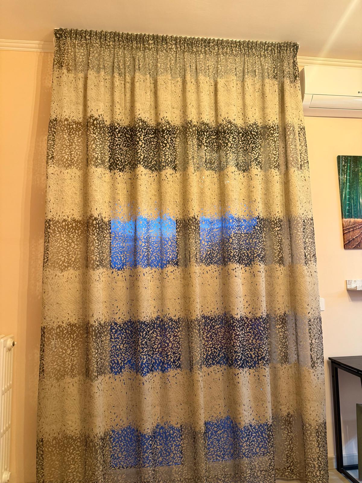 Tenda in devoree' colore tortora disegnata e prodotta in Italia