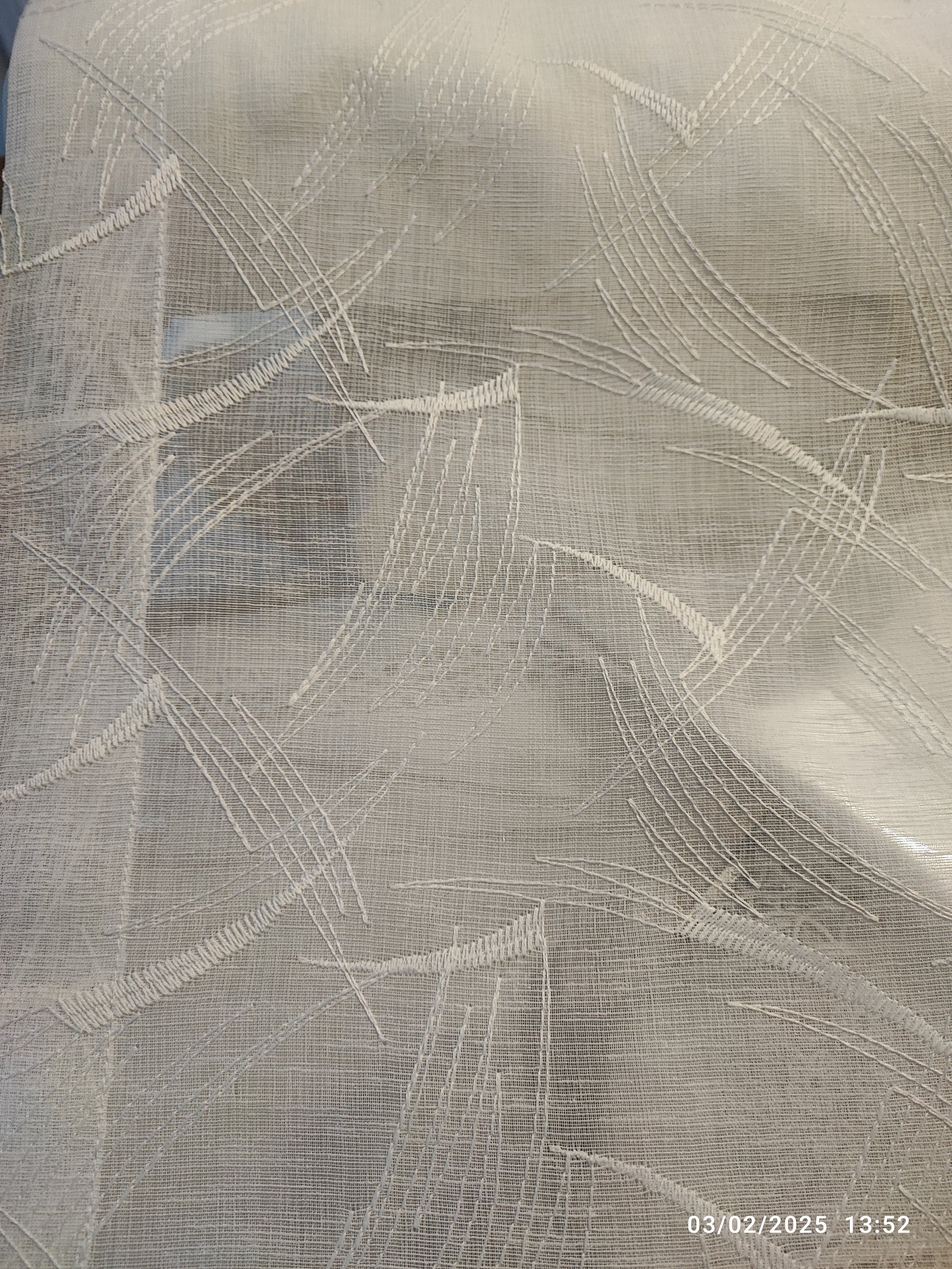 tendina confezionata ricamata  larga 60cm