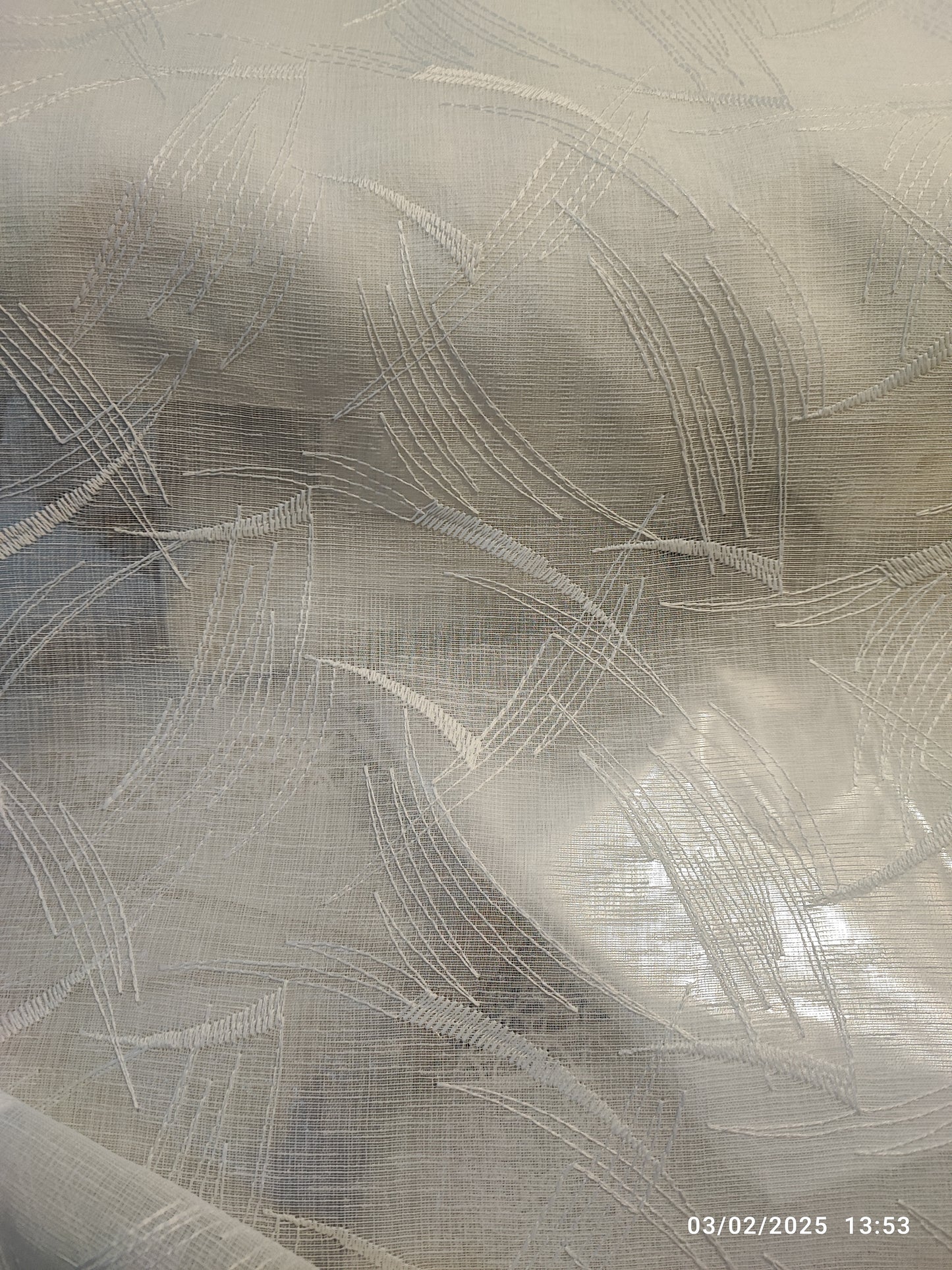 tendina confezionata ricamata  larga 60cm