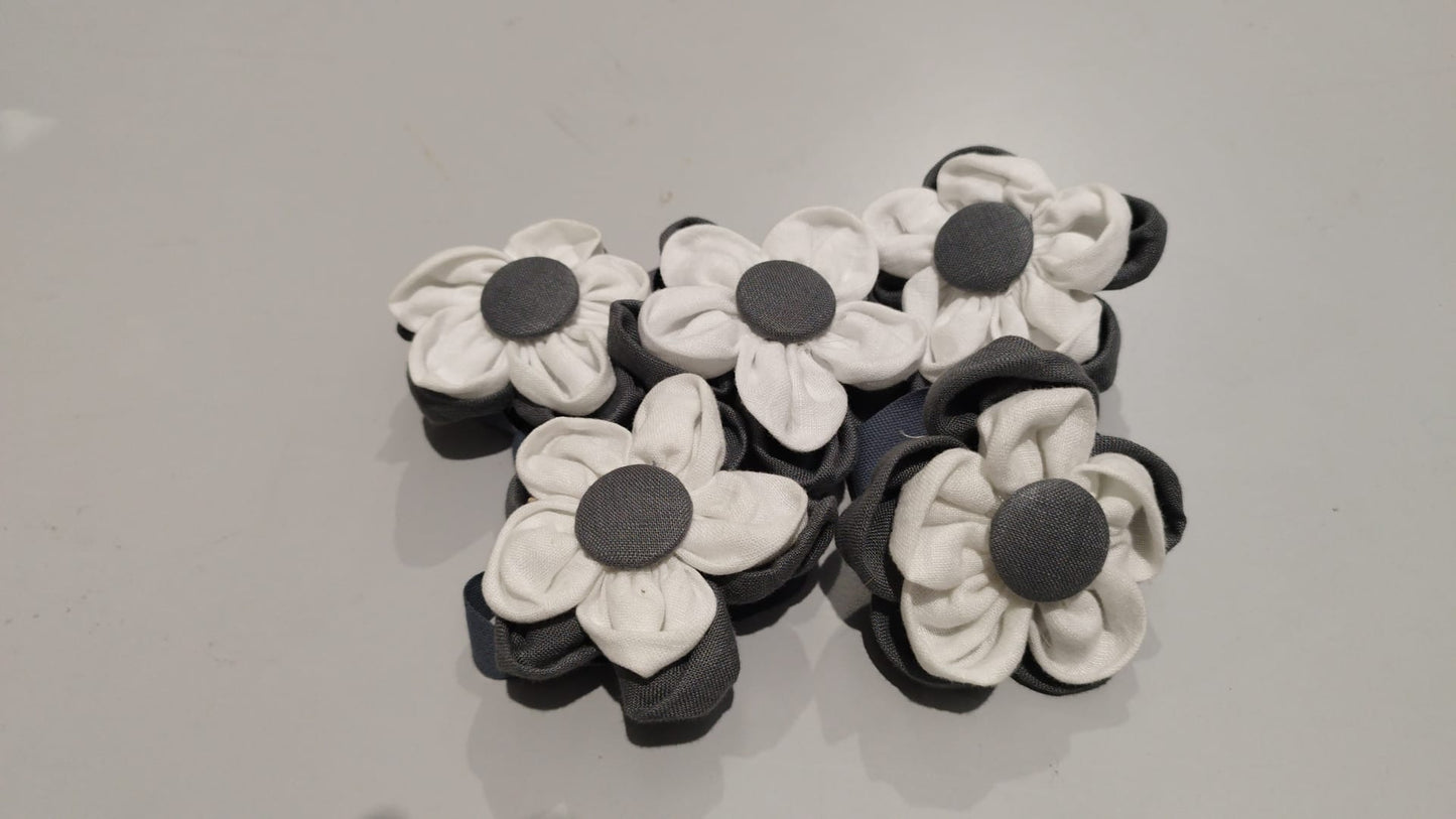 Calamita  Fermatenda In Lino Modello  Margherita