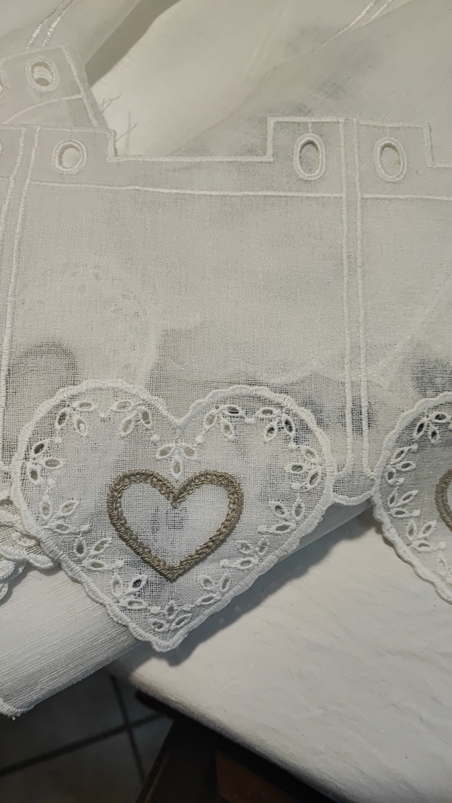 Mantovanina a cuore  h 24 con cuore grande e cuori piccoli