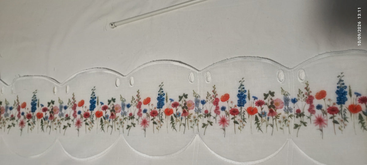 Tendina Tirolese Fiori di Campo h 150 e mantovanina coordinata h 18 , stampa digitale produzione italiana.