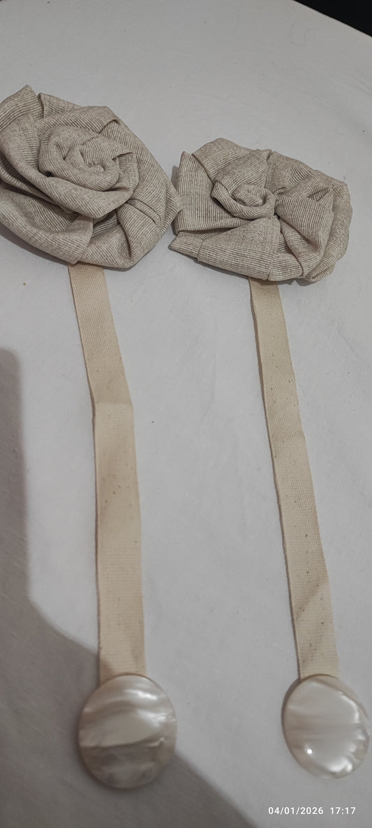 CALAMITA FERMATENDA IN LINO MODELLO FORMA ROSA