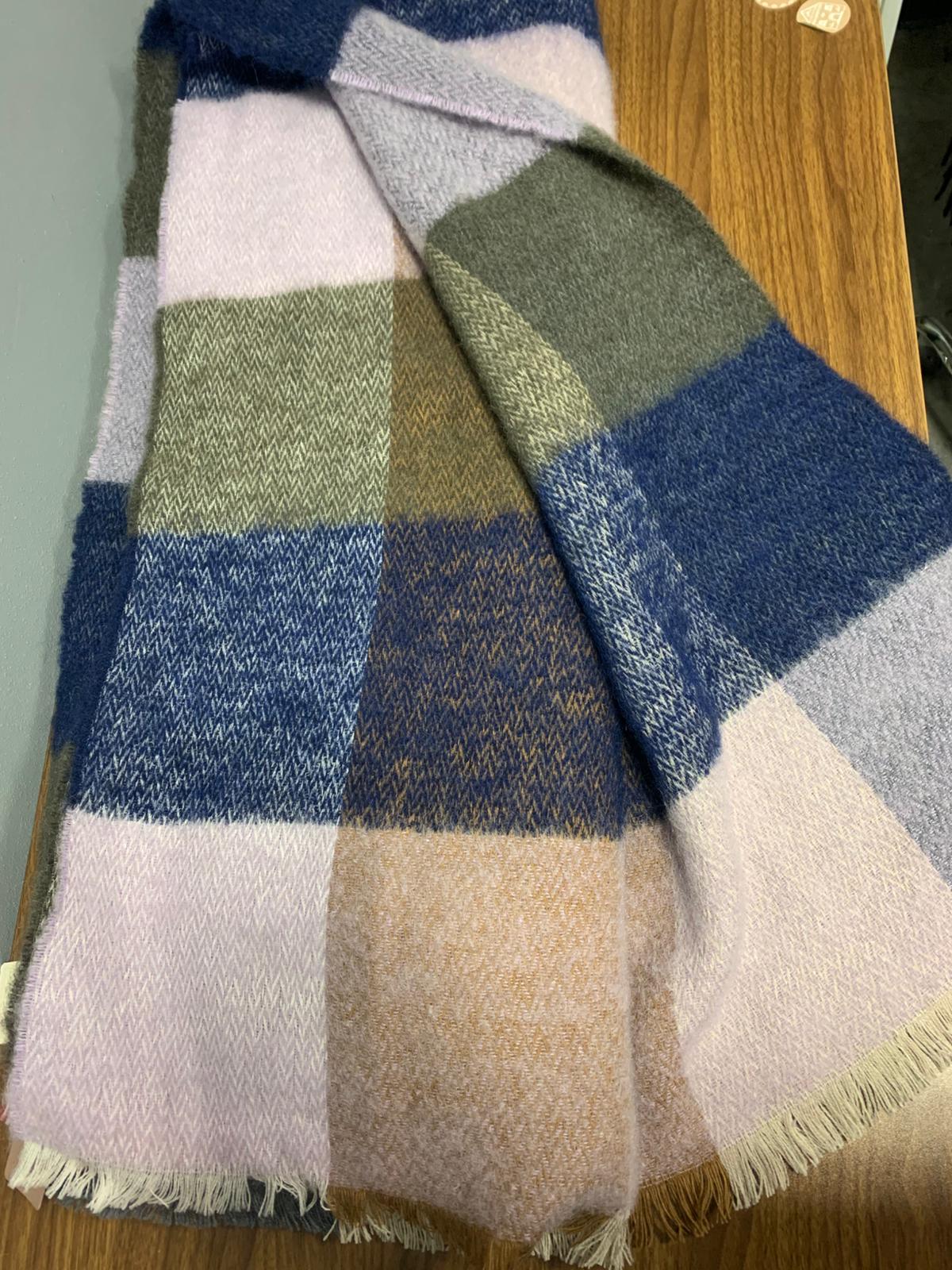 Plaid Sofia Toscano  home luxury design 180x140 Lana e Mohair