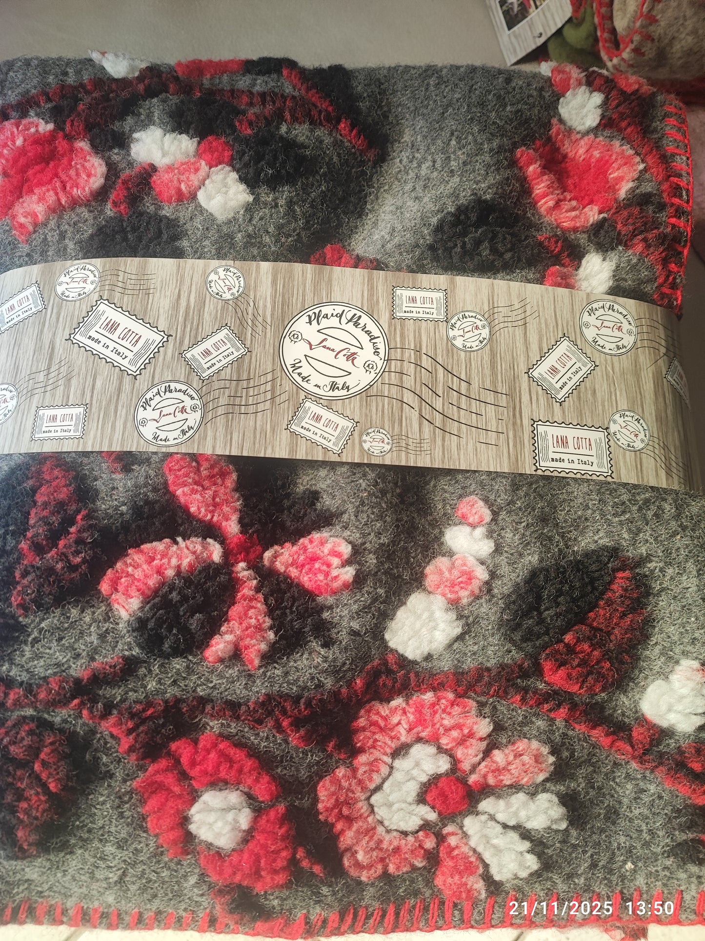 Plaid in lana cotta Fiori in rilievo  produzione artigianale Toscana 150x170