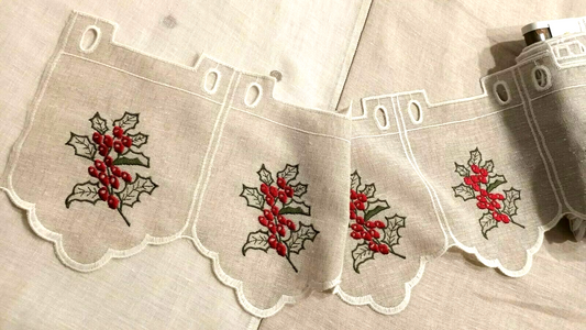 Christmas Curtain Valance Holly H23 